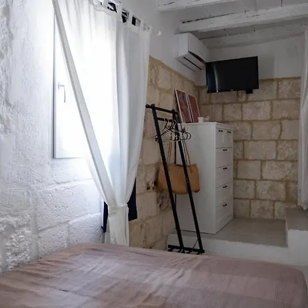 Amalfi Pool - Puglia Mia Apartment